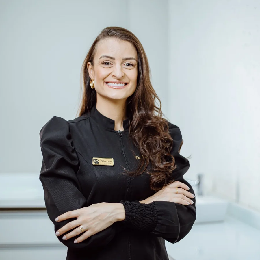 Dra. Jéssica Regina Gobbi, cirurgiã-dentista da Gobbi Odontologia
